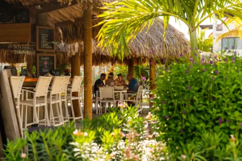 Resort bonaire bar