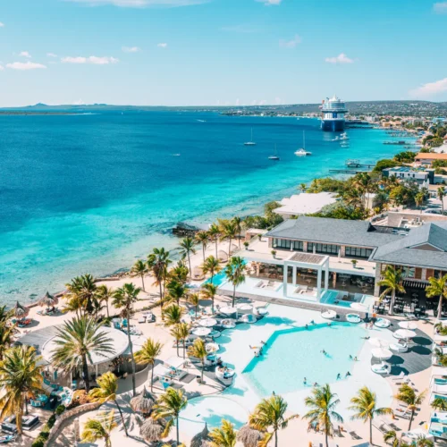 Van der Valk Plaza Beach & Dive Resort Bonaire direct aan zee