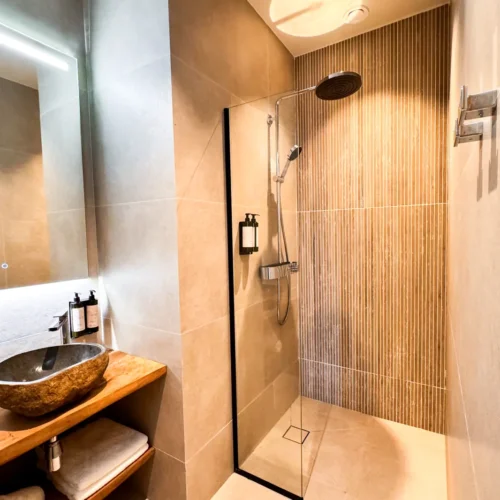 Van der valk Bonaire badkamer