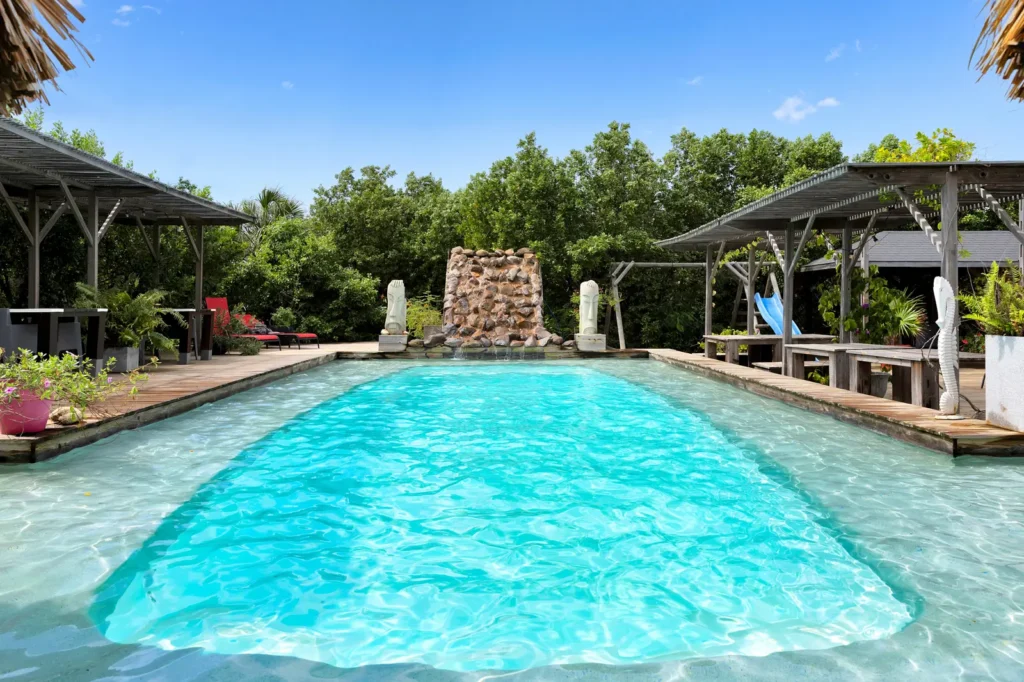 Red palm village bonaire zwembad